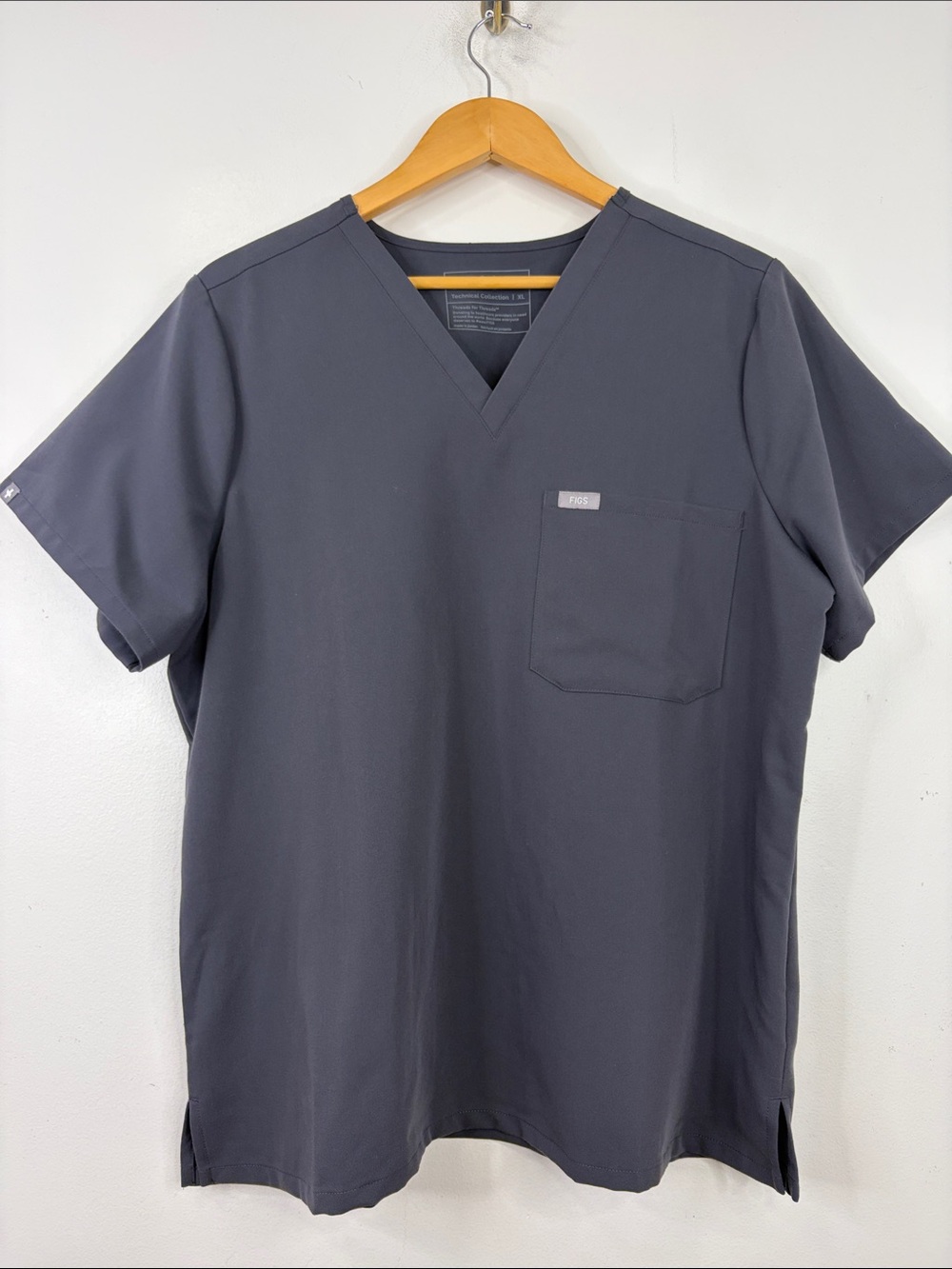 Figs Catarina Scrub Top Womens XL Charcoal Gray Classic Fit Short Sleeve Uniform